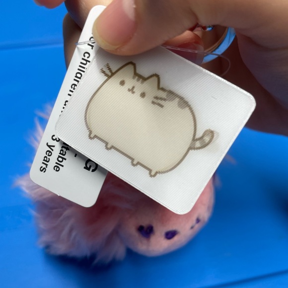 Pusheen Pink Fluff Ball Keychain and Clip - Picture 2 of 4